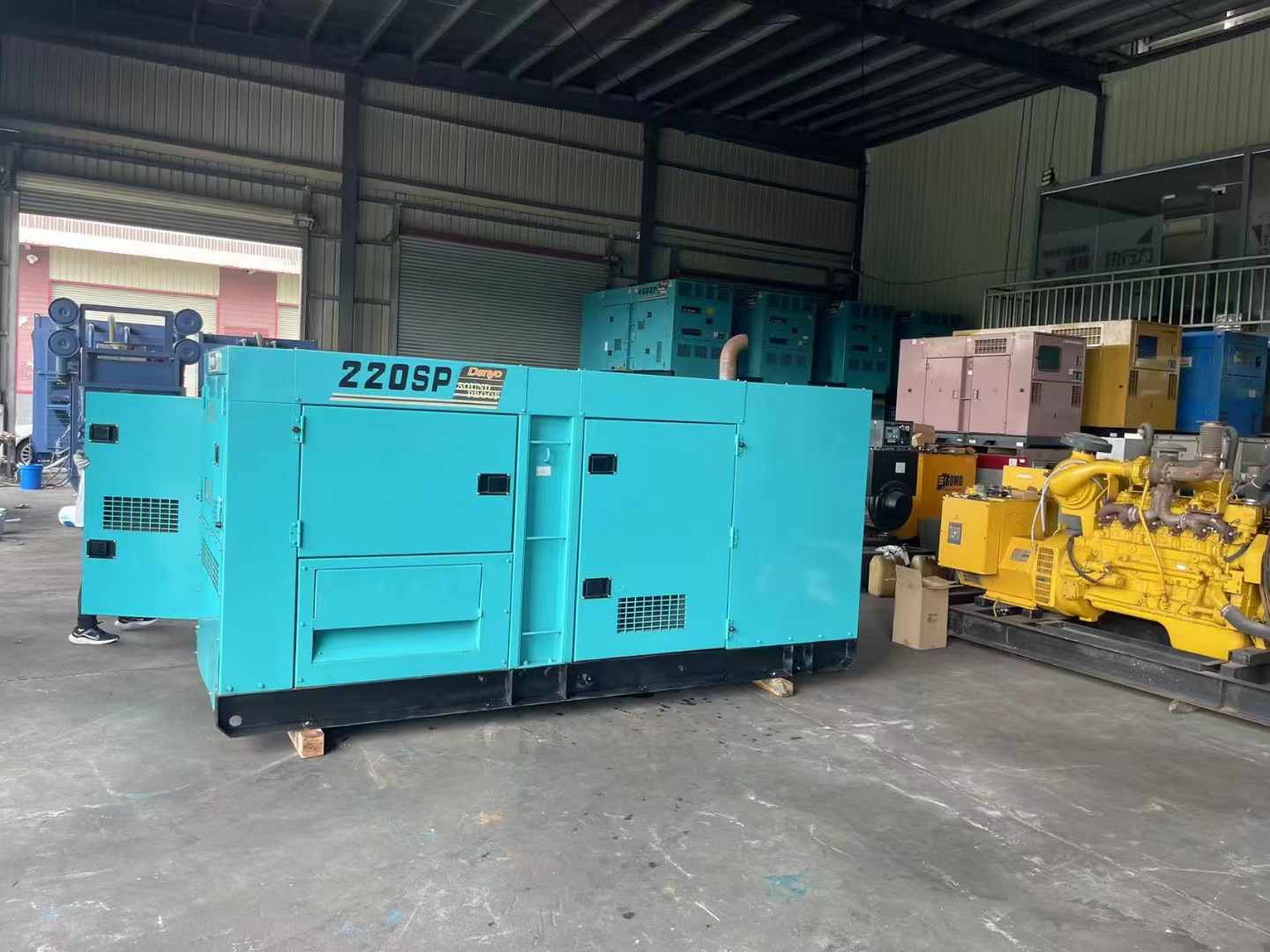 海淀柴油发电机组长期不间断运行时，如何监控其温度和压力？